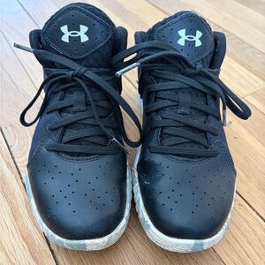 Boys Under Armour Black Basketball Sneakers
